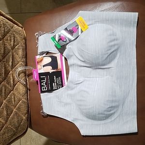 NWT Bali Comfort Revolution Easylite Wirefree Gray Bra Not on hanger SZ Large